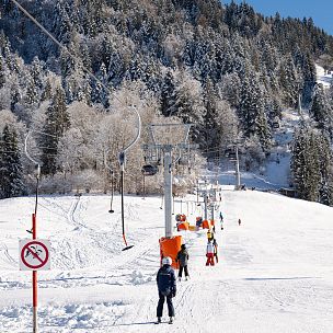Nursery slopes and practice lifts